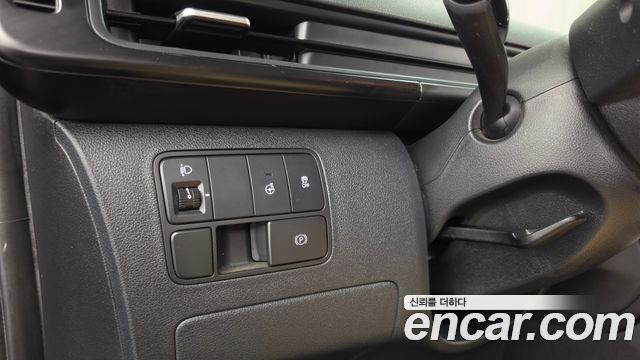Hyundai Staria L3.5 Cargo 5-Seater Modern 2023 — фото 30
