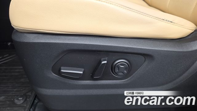 Hyundai Staria L3.5 Cargo 5-Seater Modern 2023 — фото 31