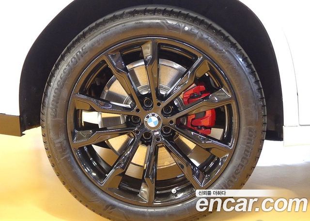 BMW X4 (G02) xDrive20i M Sport Pro Special Edition 2025 — фото 5