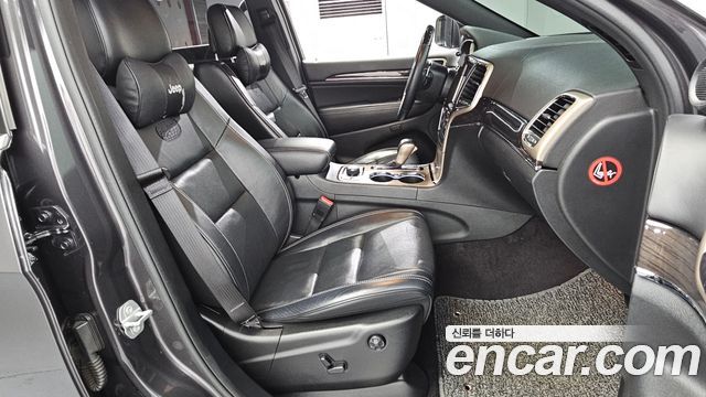 Jeep Grand Cherokee 3.0 Diesel Overland WK2 2016 — фото 12