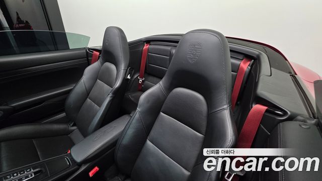Porsche 911 Carrera 4 GTS Cabriolet 991 2018 — фото 12