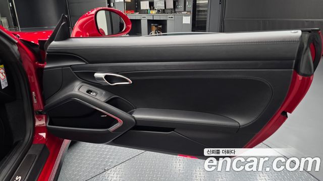 Porsche 911 Carrera 4 GTS Cabriolet 991 2018 — фото 24