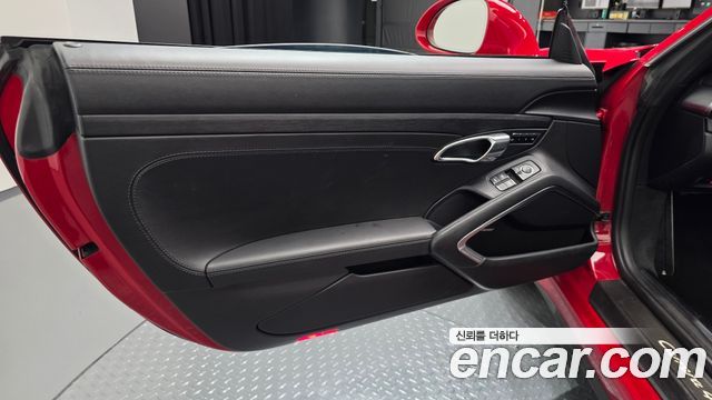 Porsche 911 Carrera 4 GTS Cabriolet 991 2018 — фото 25