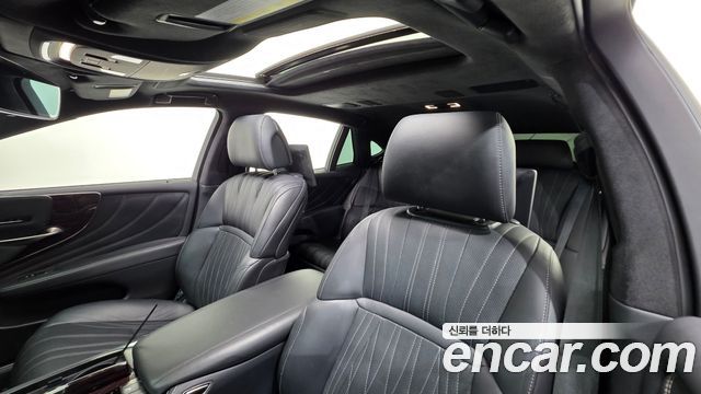 Lexus LS500h (V) 3.5 Platinum AWD 2018 — фото 11