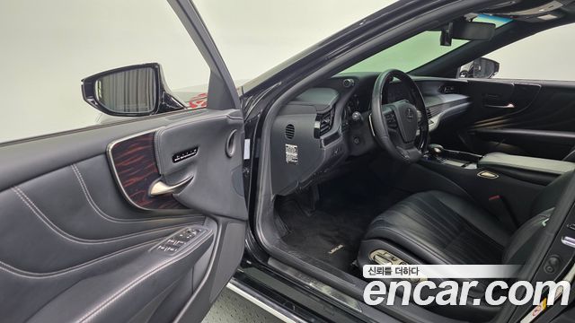 Lexus LS500h (V) 3.5 Platinum AWD 2018 — фото 12