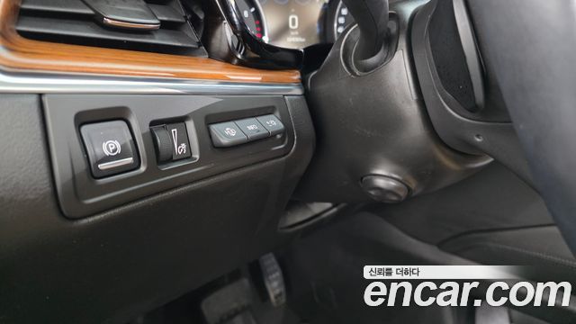 Cadillac XT5 3.6 Platinum 2017 — фото 15