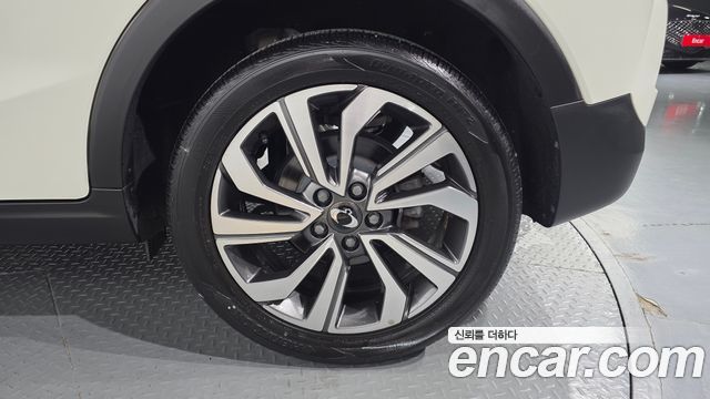 KG Mobility (SsangYong) Very New Tivoli Gasoline 1.5 2WD V5 2021 — фото 21