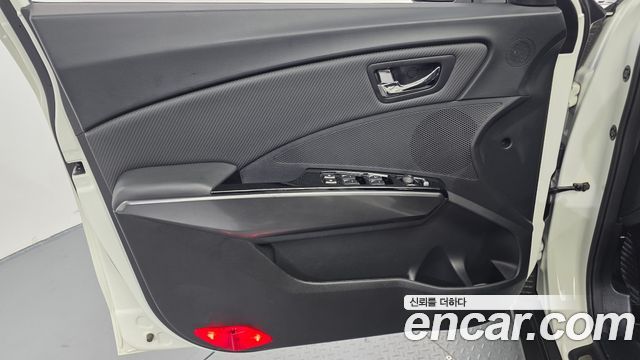 KG Mobility (SsangYong) Very New Tivoli Gasoline 1.5 2WD V5 2021 — фото 24