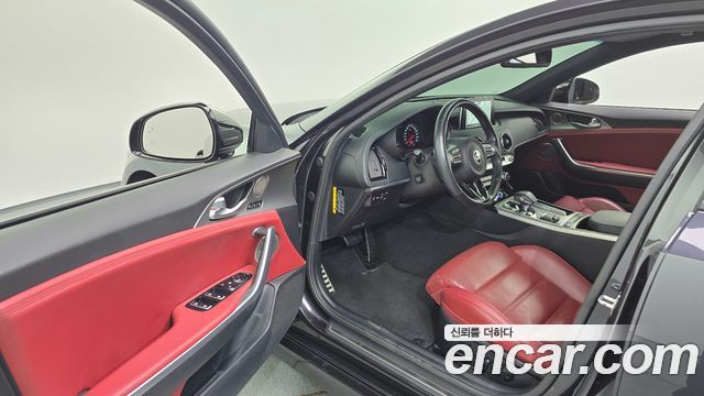 Kia Stinger 2.0 Turbo 2WD Platinum 2020 — фото 10