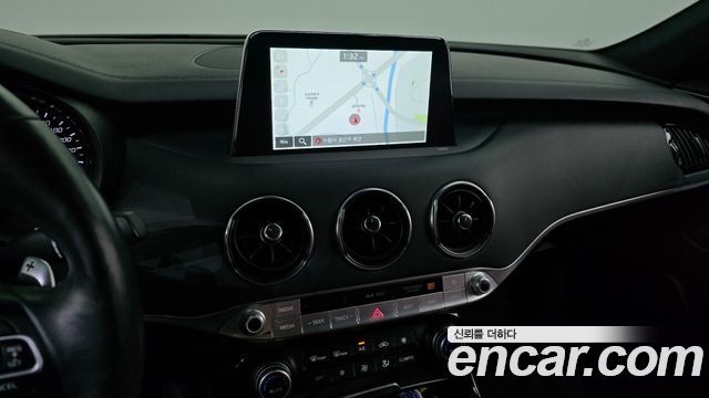 Kia Stinger 2.0 Turbo 2WD Platinum 2020 — фото 12