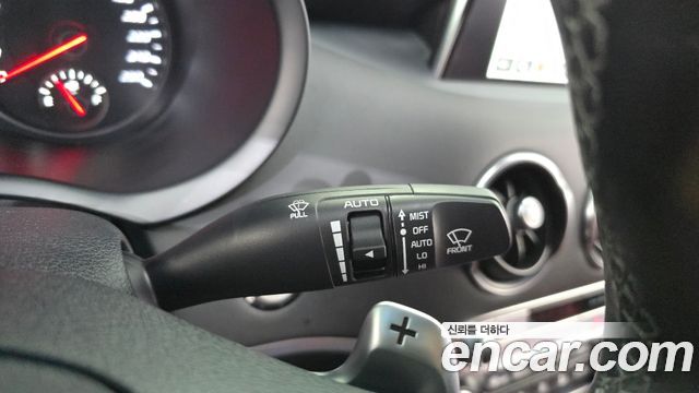 Kia Stinger 2.0 Turbo 2WD Platinum 2020 — фото 18
