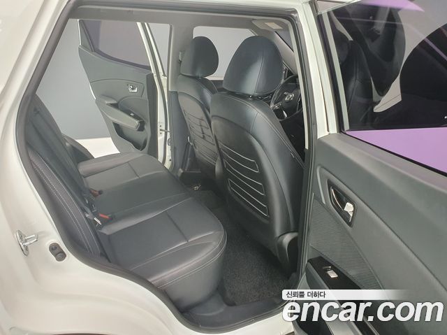 KG Mobility (SsangYong) Tivoli Diesel LX 2WD 2017 — фото 10