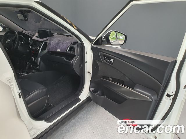 KG Mobility (SsangYong) Tivoli Diesel LX 2WD 2017 — фото 21