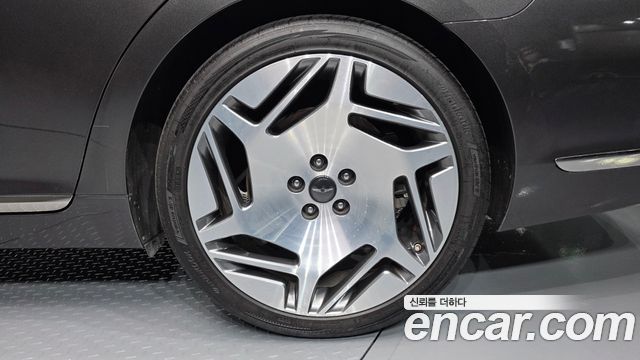 Genesis G90 3.3 T AWD Premium 2021 — фото 21