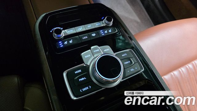 Genesis G90 3.3 T AWD Premium 2021 — фото 33