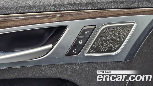 Genesis G80 3.3 GDI AWD Premium Luxury 2018 — фото 17