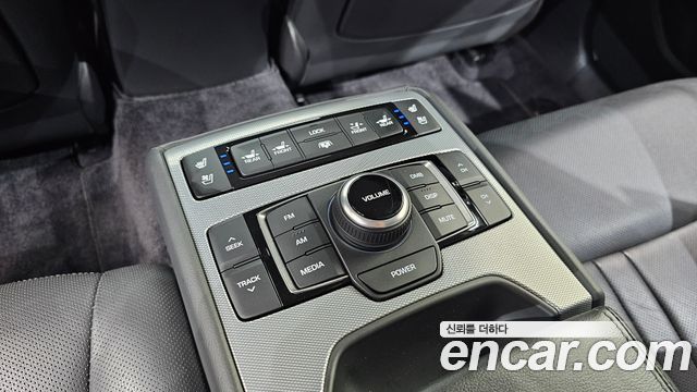 Genesis G80 3.3 GDI AWD Premium Luxury 2018 — фото 29