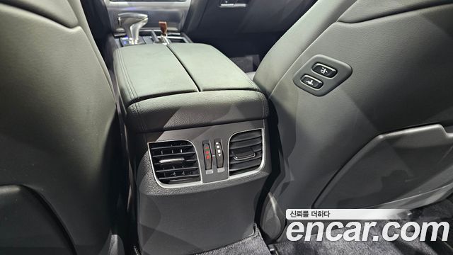 Genesis G80 3.3 GDI AWD Premium Luxury 2018 — фото 30