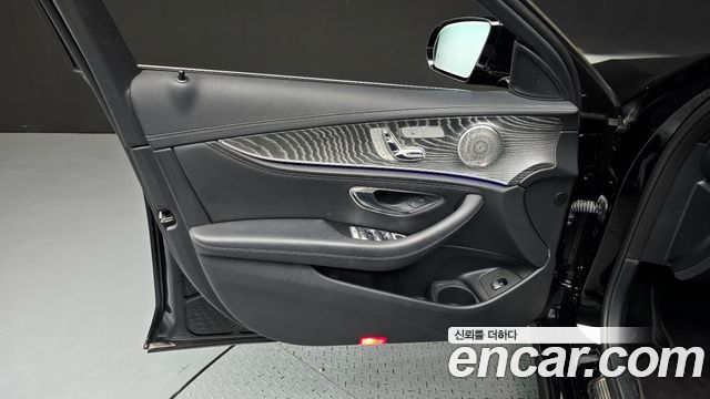 Mercedes-Benz E-Class (W213) E350 4MATIC AMG Line 2021 — фото 24