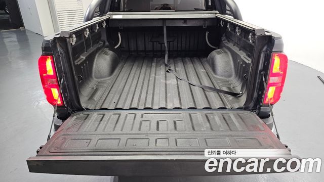 Chevrolet Colorado 3.6 Extreme-X 4WD Sports Bar 2020 — фото 32