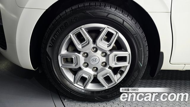 Hyundai Staria Cargo 3-Seater Modern 2022 — фото 5