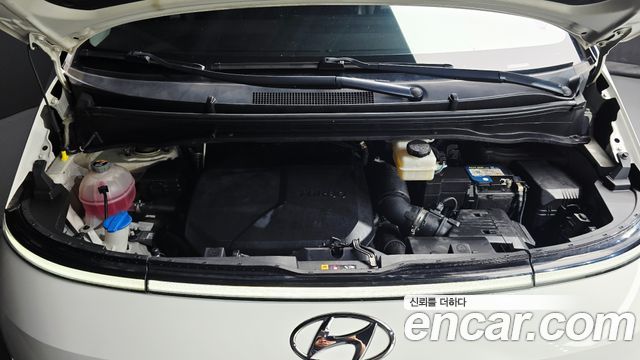 Hyundai Staria Cargo 3-Seater Modern 2022 — фото 6