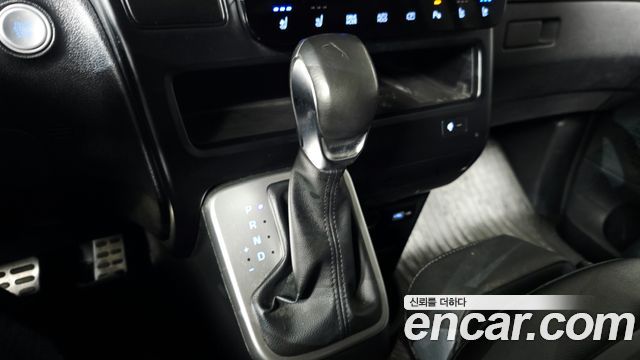 Hyundai Staria Cargo 3-Seater Modern 2022 — фото 9