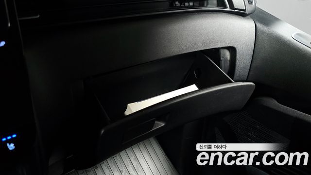 Hyundai Staria Cargo 3-Seater Modern 2022 — фото 33