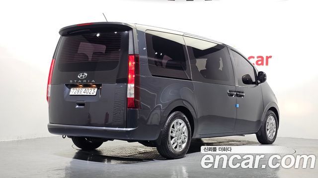 Hyundai Staria Tourer 11-Seater Modern 2023 — фото 2