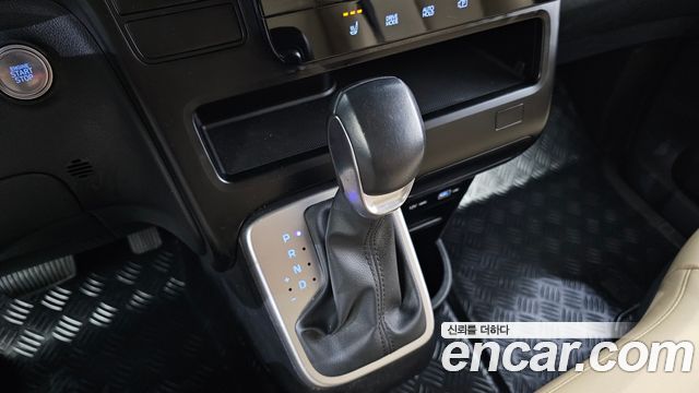 Hyundai Staria Tourer 11-Seater Modern 2023 — фото 9
