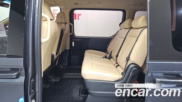 Hyundai Staria Tourer 11-Seater Modern 2023 — фото 11
