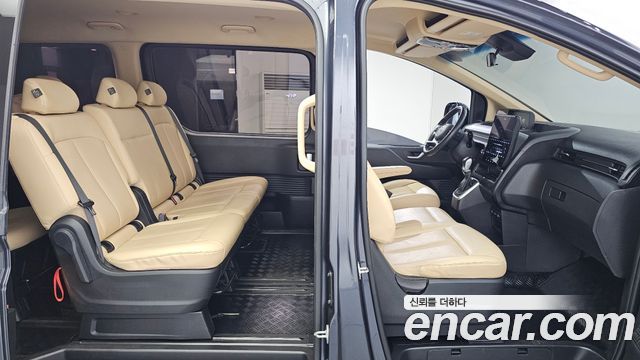 Hyundai Staria Tourer 11-Seater Modern 2023 — фото 26