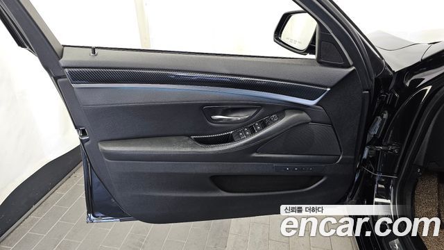 BMW 5 Series (F10) 520d xDrive Luxury Plus 2016 — фото 24