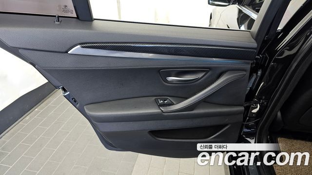 BMW 5 Series (F10) 520d xDrive Luxury Plus 2016 — фото 25