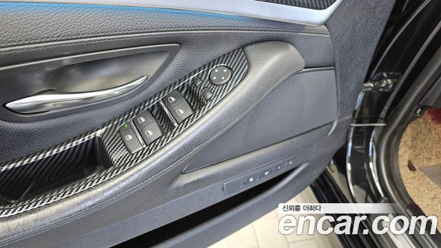 BMW 5 Series (F10) 520d xDrive Luxury Plus 2016 — фото 29