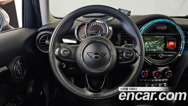 MINI Cooper 5Door HIGH 3rd 2019 — фото 14