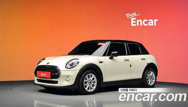 MINI Cooper 5Door HIGH 3rd 2019 — фото 1