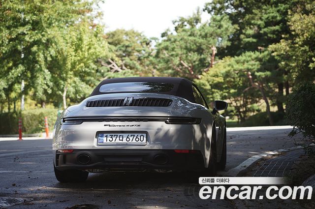 Porsche 911 (992) Carrera 4 GTS Cabriolet 2024 — фото 3