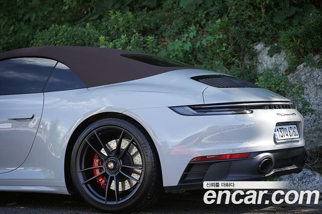 Porsche 911 (992) Carrera 4 GTS Cabriolet 2024 — фото 5