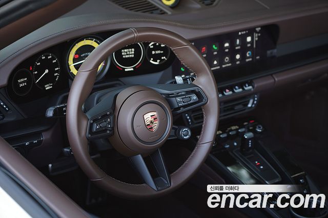 Porsche 911 (992) Carrera 4 GTS Cabriolet 2024 — фото 7