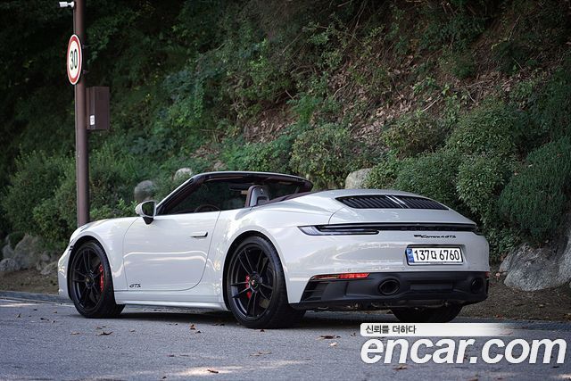 Porsche 911 (992) Carrera 4 GTS Cabriolet 2024 — фото 19