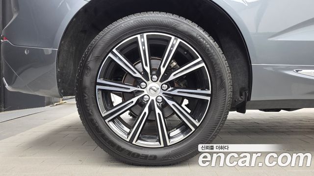 Volvo XC60 (II) D4 Inscription 2018 — фото 5
