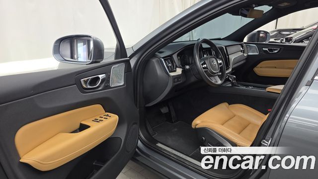 Volvo XC60 (II) D4 Inscription 2018 — фото 10
