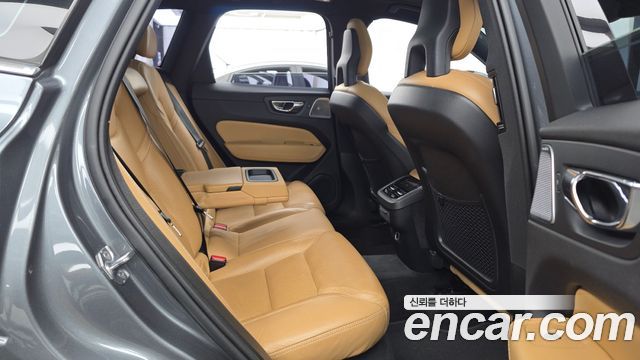 Volvo XC60 (II) D4 Inscription 2018 — фото 12