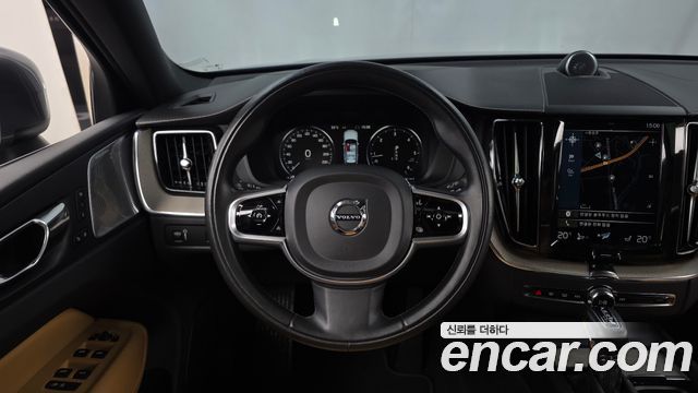 Volvo XC60 (II) D4 Inscription 2018 — фото 13