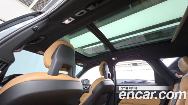 Volvo XC60 (II) D4 Inscription 2018 — фото 18