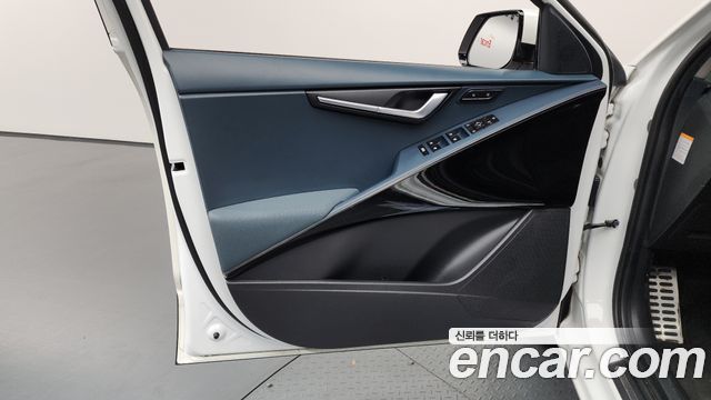 Kia Niro EV Earth 2023 — фото 24