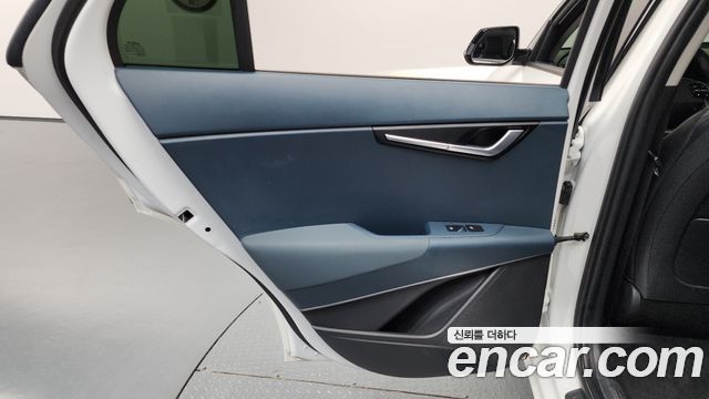 Kia Niro EV Earth 2023 — фото 25