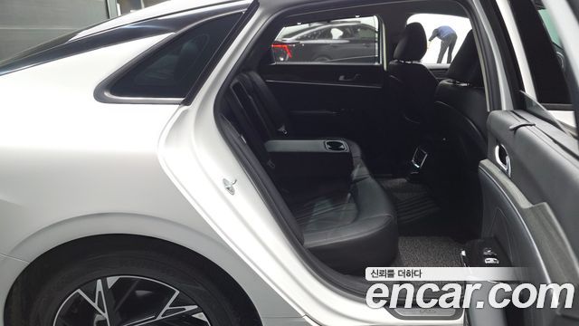Kia K5 (III) 2.0 LPi Signature 2024 — фото 11