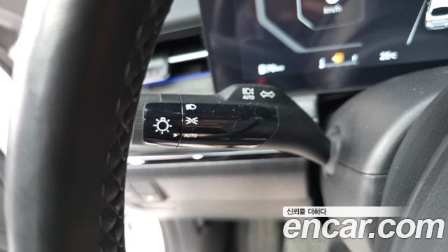 Kia K5 (III) 2.0 LPi Signature 2024 — фото 28